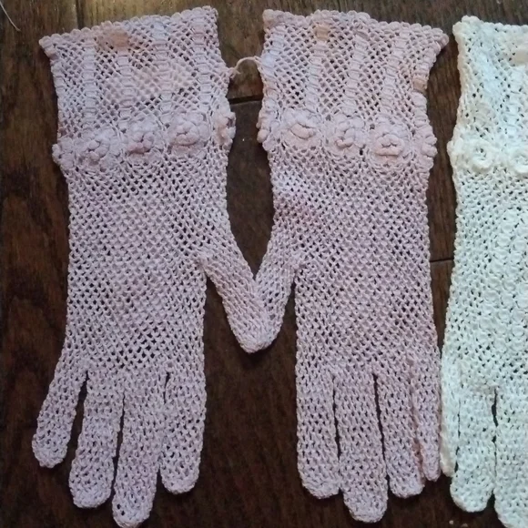 Vintage lace gloves - Picture 2 of 3